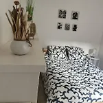 Charme Et Confort Dans Le Centre-ville De Quartier Calme - Lares Falaise (Calvados)