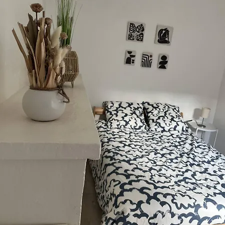 Charme Et Confort Dans Le Centre-ville De Quartier Calme - Lares Falaise (Calvados)