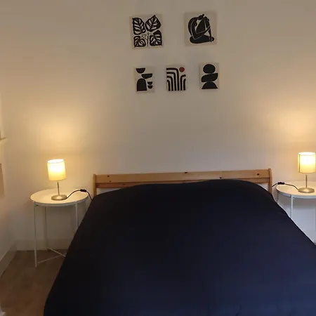 Charme Et Confort Dans Le Centre-ville De Quartier Calme - Lares