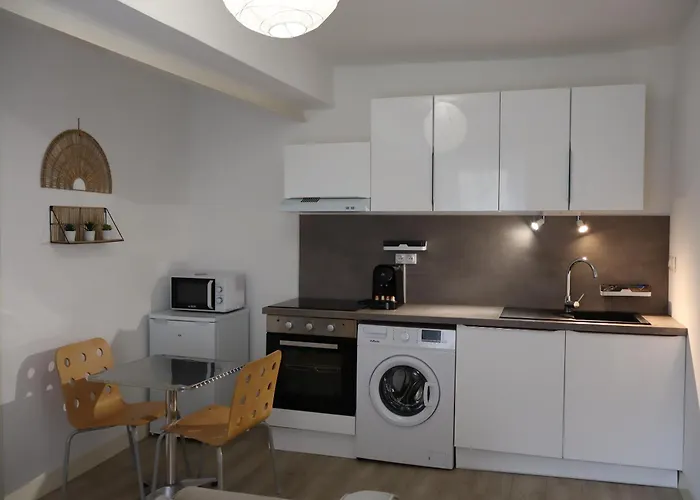 Lejlighed Charme Et Confort Dans Le Centre-ville De Quartier Calme - Lares Falaise (Calvados)