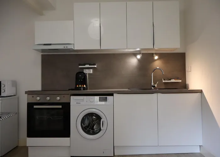 Charme Et Confort Dans Le Centre-ville De Quartier Calme - Lares Falaise (Calvados)