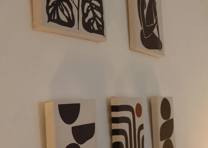 Charme Et Confort Dans Le Centre-ville De Quartier Calme - Lares * Falaise (Calvados)